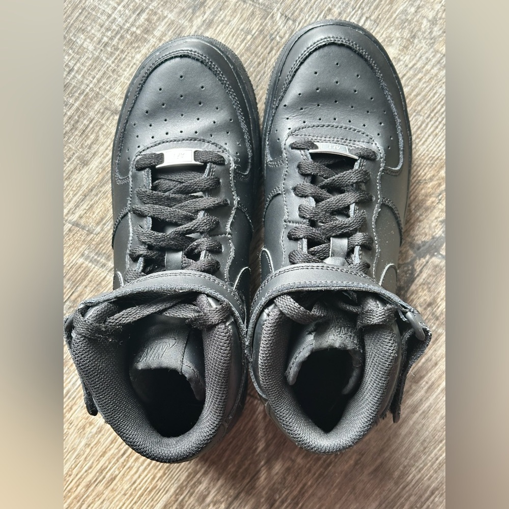 Nike Air Force 1 Mid Triple Black Sneakers – Big Kids Size 6